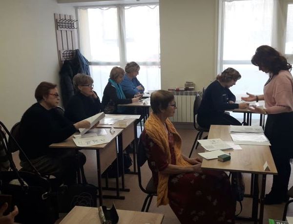 Пенсионеры Томска приступили к изучению английского языка